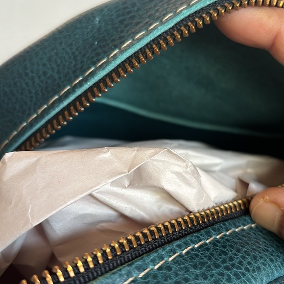 Lagoon color Portland Leather large circle - Picture 5 of 5